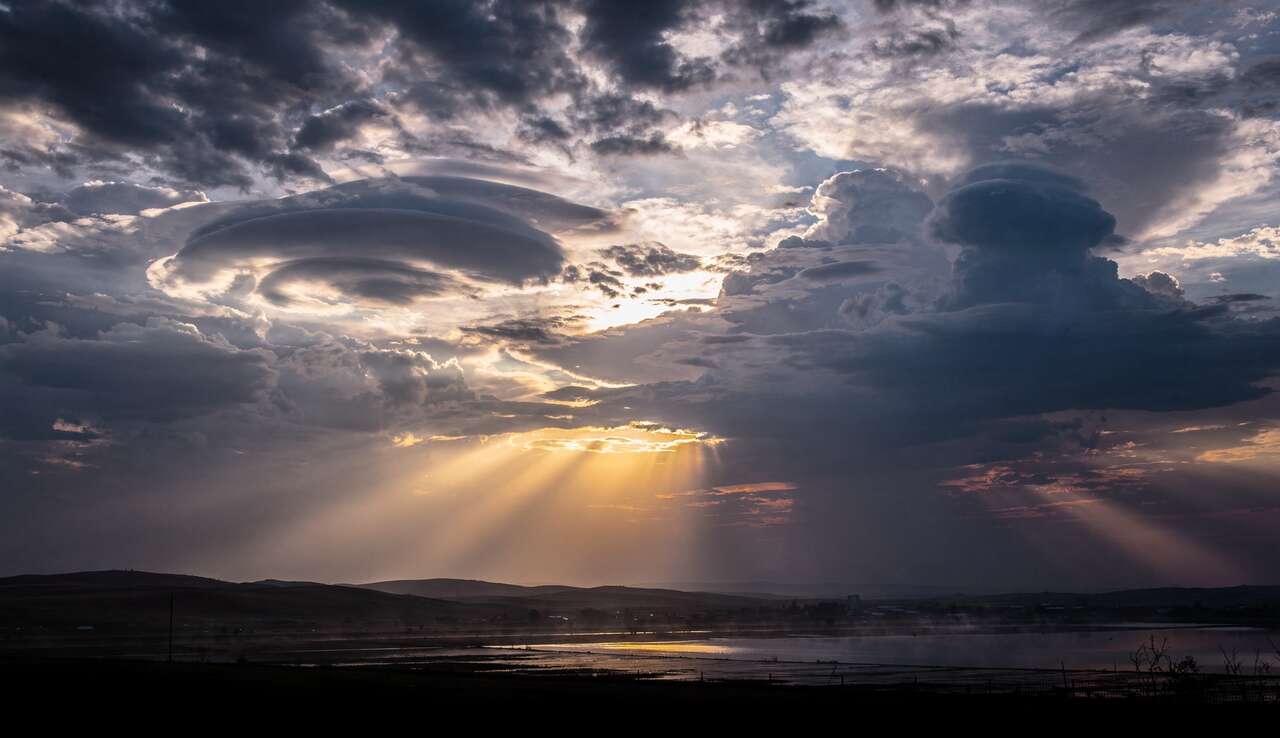 Quand le ciel se perfore : un phénomène troublant Quand le ciel se perfore : un phénomène troublant